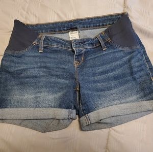 Old Navy Maternity shorts